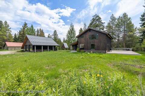 6450 W HECK-OF-A-HILL Road, Wilson, WY 83014