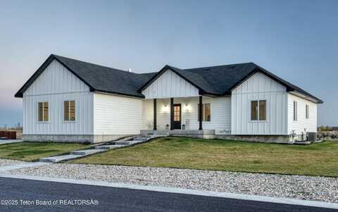 550 MEADOWOOD Street, Pinedale, WY 82941