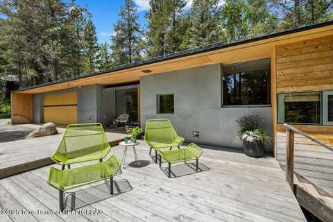 2825 S SPARROW HAWK Road, Wilson, WY 83014