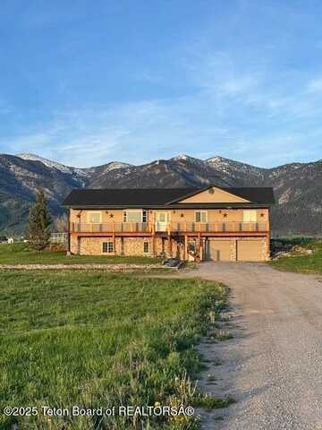 2073 COUNTY ROAD 109, Etna, WY 83118