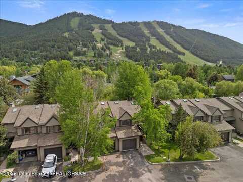 490 E PEARL Avenue, Jackson, WY 83001