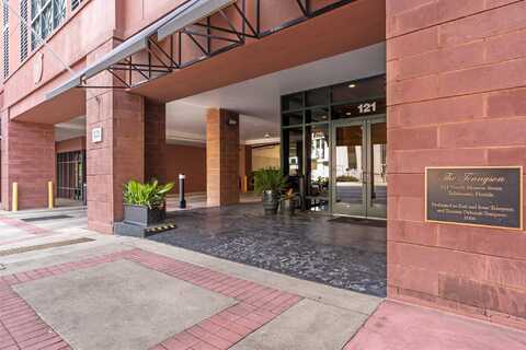 121 N Monroe Street, Tallahassee, FL 32301