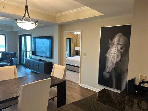 121 N Monroe Street, Tallahassee, FL 32301