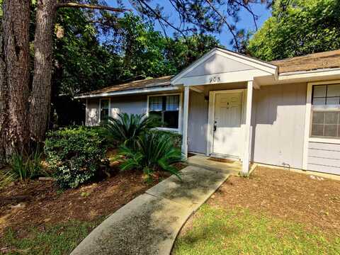905 Tomahawk Court, Tallahassee, FL 32304