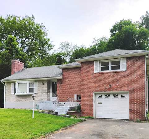 3 Rye Ridge Parkway, West Hartford, CT 06117