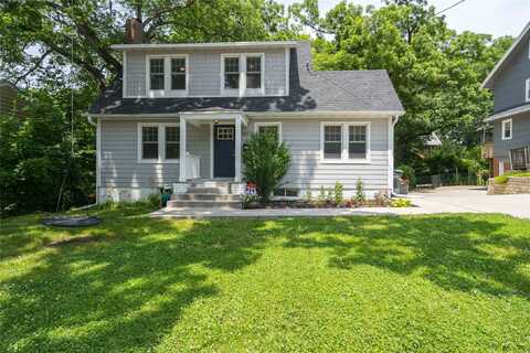 5617 Grand Avenue, Des Moines, IA 50312