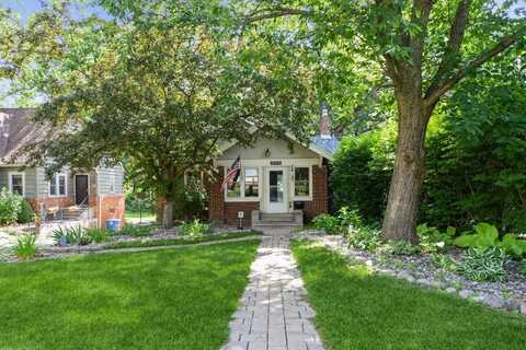 2005 34th Street, Des Moines, IA 50310