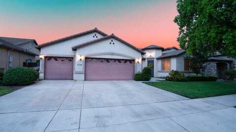 1734 Firestone Drive, Tulare, CA 93274
