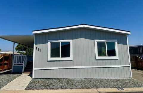 720 E Worth Space 121 Avenue, Porterville, CA 93257