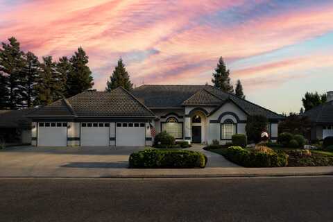 2637 E Laura Court, Visalia, CA 93292