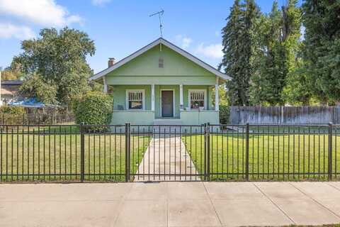 604 W Grove Avenue, Visalia, CA 93291