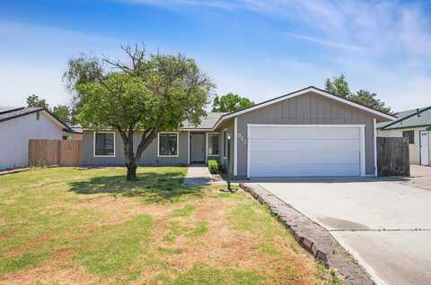 917 Moffat Drive, Hanford, CA 93230