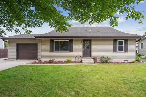 301 Maple Avenue, Nevada, IA 50201