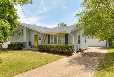 8786 Primrose Lane, Clive, IA 50325
