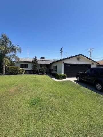 572 Dexter Ave Avenue, Porterville, CA 93257