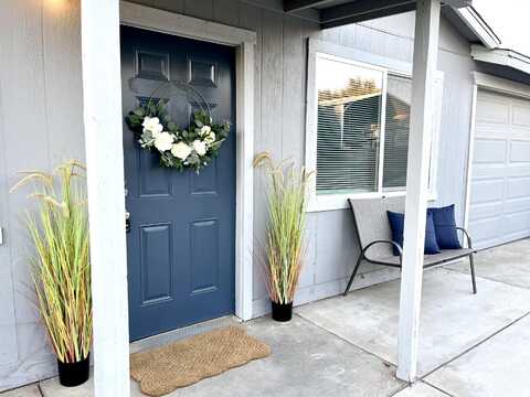 1118 W Brown Avenue, Porterville, CA 93257