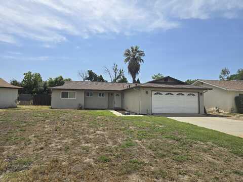 2705 S Bollinger Street, Visalia, CA 93277