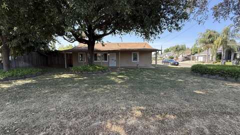 705 W Walnut Avenue, Visalia, CA 93277