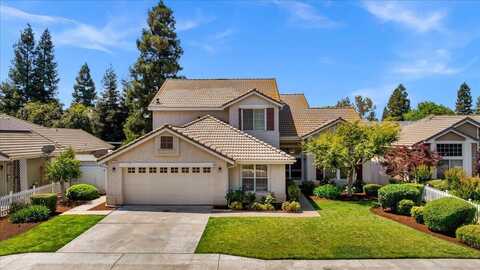 2162 Decatur Avenue, Clovis, CA 93611