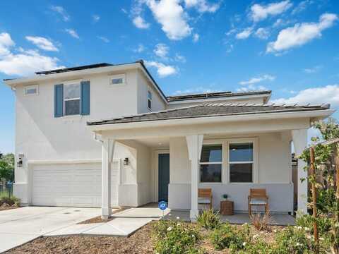 2744 Pine Valley Avenue, Tulare, CA 93274
