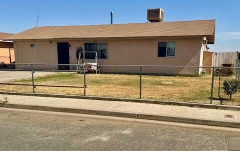 621 W Clay Avenue, Earlimart, CA 93219