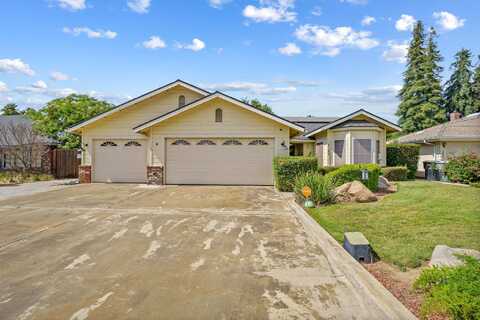 2144 E Iris Avenue, Visalia, CA 93292