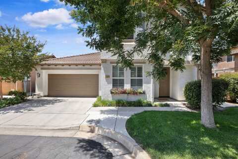 1537 N Asciano Court, Visalia, CA 93291