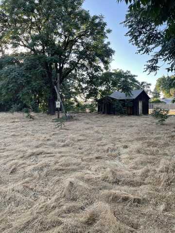 1878 E Foster Drive, Tulare, CA 93274