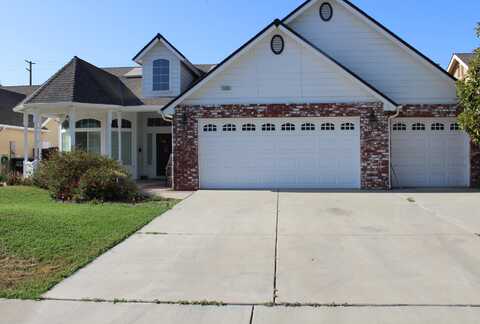 5222 W Lark Court, Visalia, CA 93291