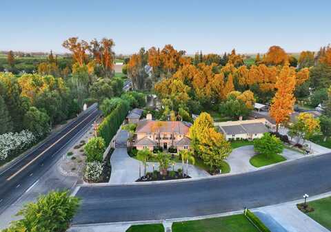 39990 Kings River Drive, Kingsburg, CA 93631