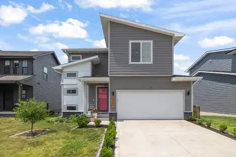 1504 NE Savana Drive, Grimes, IA 50111