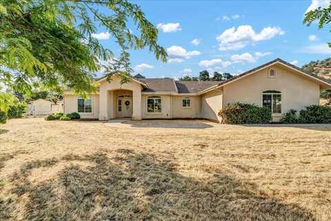 16634 Wardlaw Drive, Springville, CA 93265