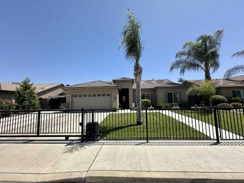 1831 W Castle Ave Avenue, Porterville, CA 93257