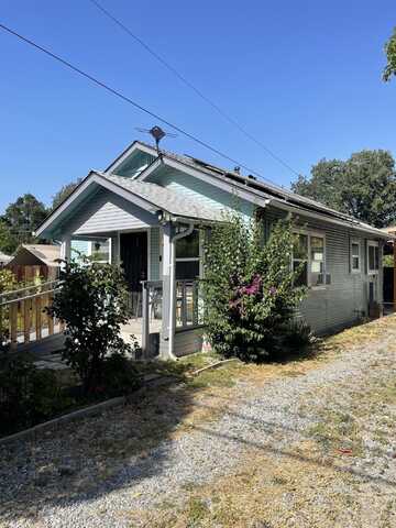 826 N West Street, Visalia, CA 93291