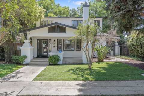 1115 W Center Avenue, Visalia, CA 93291