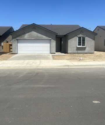 13320 4th Street, Parlier, CA 93648