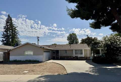 2039 S Locust Street, Visalia, CA 93277