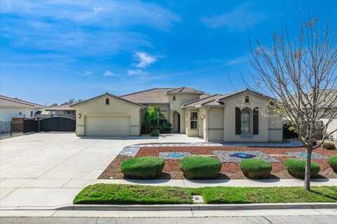 3067 Emerald Bay Pl Place, Tulare, CA 93274