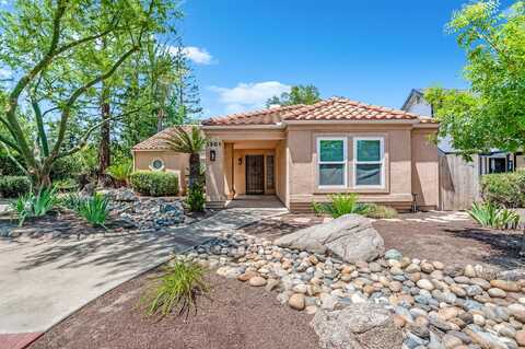 1301 S Cotta Street S, Visalia, CA 93292