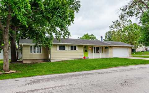 80 Pennsylvania Street, Carlisle, IA 50047