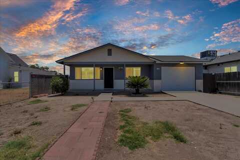 650 Tulare Street, Parlier, CA 93648