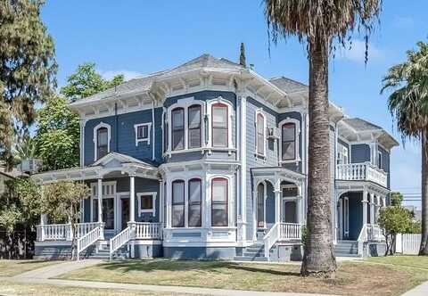 132 E 10th Street, Hanford, CA 93230