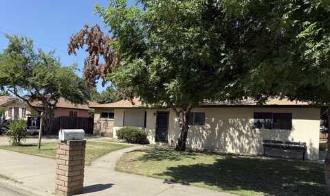363 N Harvard Avenue, Lindsay, CA 93247