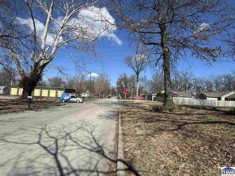 1521 N 30th Street, Terre Haute, IN 47803