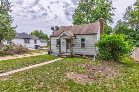 914 W Montgomery Street, Knoxville, IA 50138