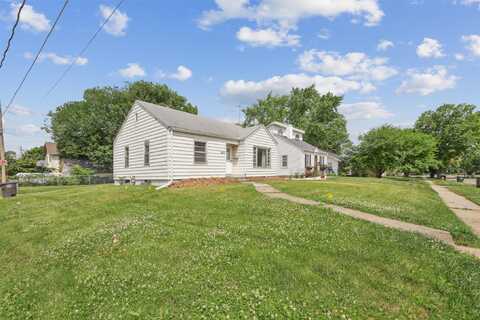 2900 48th Place, Des Moines, IA 50310