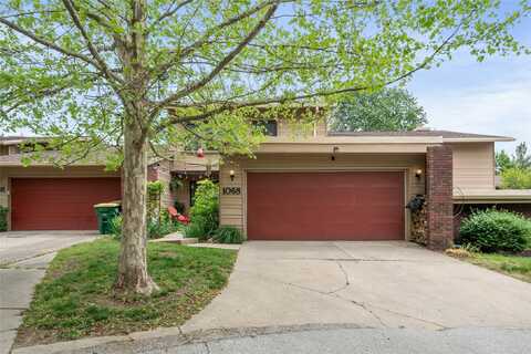 1068 Woodland Park Drive, West Des Moines, IA 50266