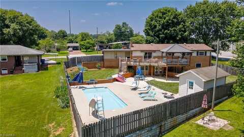 920 Thomas Street, Statesville, NC 28677