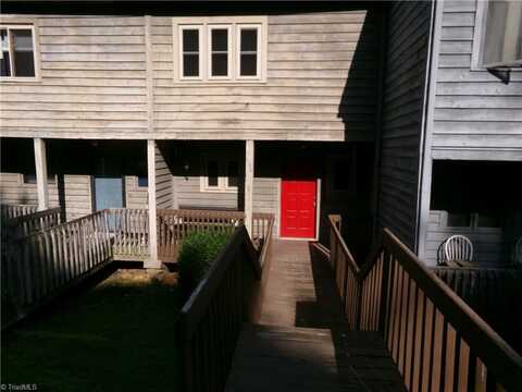 1074 Hickory Glen Road, Winston Salem, NC 27106