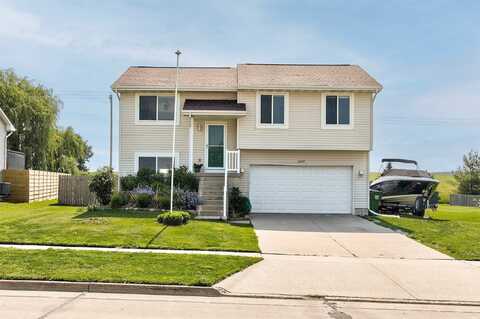 2207 Vista View Drive, Granger, IA 50109